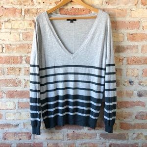 Mossimo gray striped v neck sweater sz XXL EUC